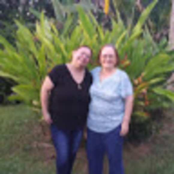 Meet your Posher, Iris - Picture 1 of 1